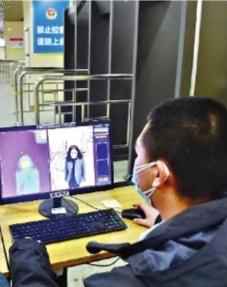  武汉地铁站、列车全面深度消杀 入口安装电子测温仪